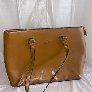 Faux women’s Gucci leather bag